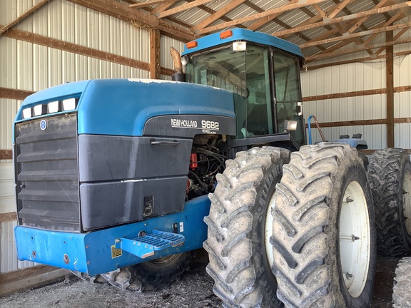 Photo of 1996 New Holland 9682