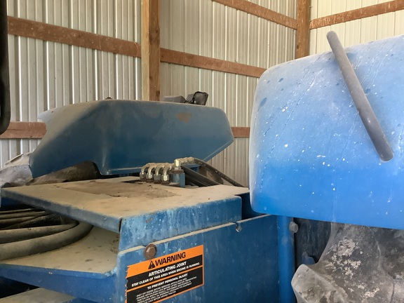 Photo of 1996 New Holland 9682