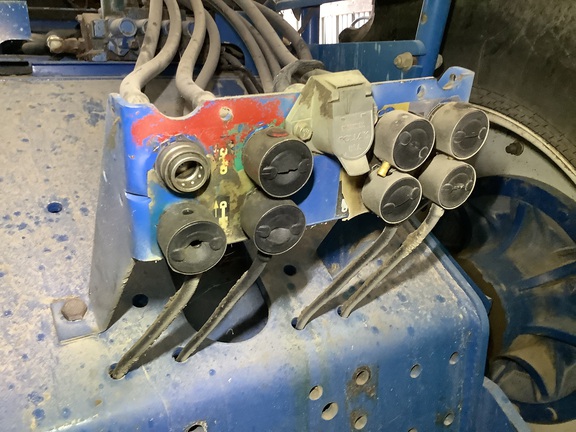 Photo of 1996 New Holland 9682