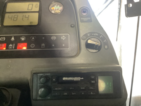 Photo of 1996 New Holland 9682