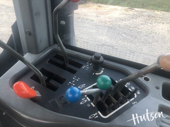 Photo of 1996 New Holland 9682