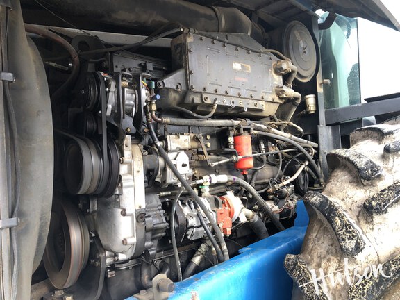 Photo of 1996 New Holland 9682