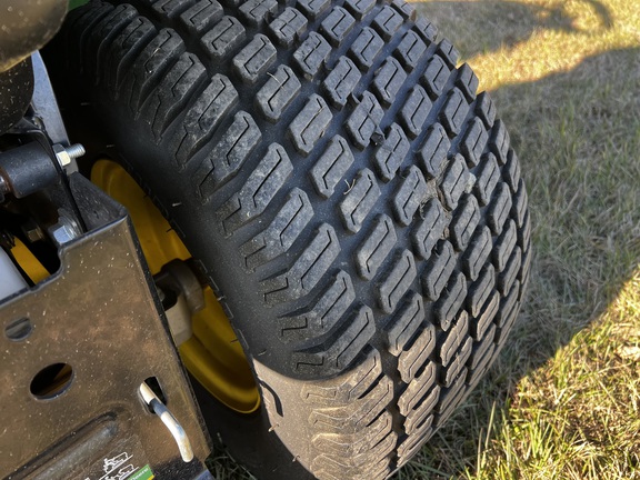 2016 John Deere X390 - Photo11