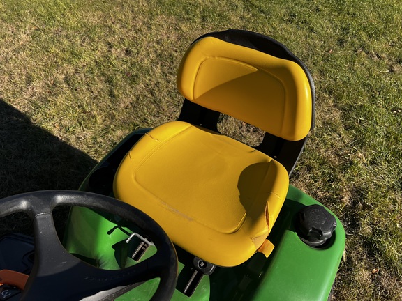 2016 John Deere X390 - Photo17