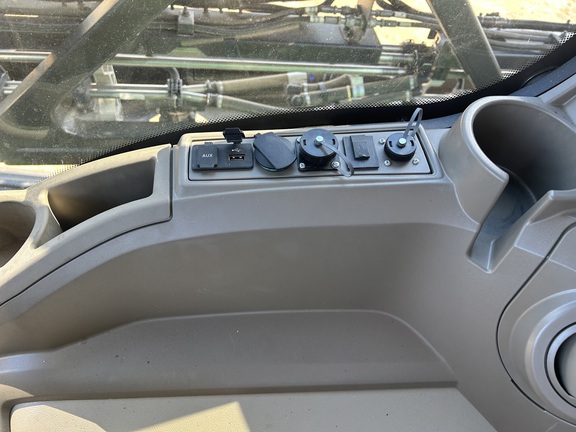 2024 John Deere 412R - Photo29