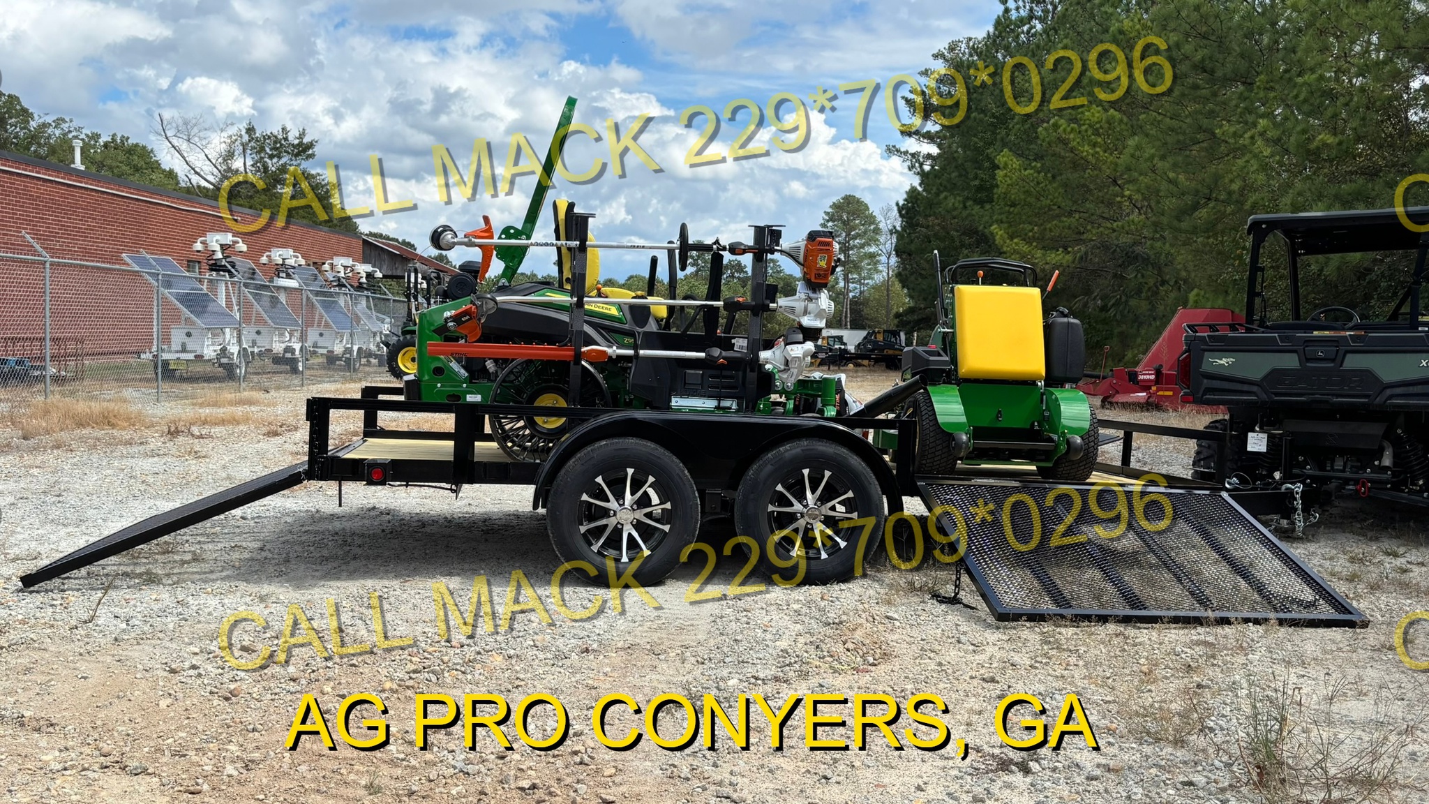 2026 John Deere Z955M/Q810E LANDSCAPE PACKAGE Image 3