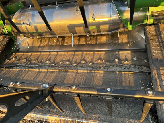 Used 2024 John Deere HD45R Combine Platforms at Horizon Ag & Turf in Lloydminster, AB - Photo8