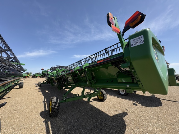 Used 2024 John Deere HD45R Combine Platforms at Horizon Ag & Turf in Lloydminster, AB - Photo2