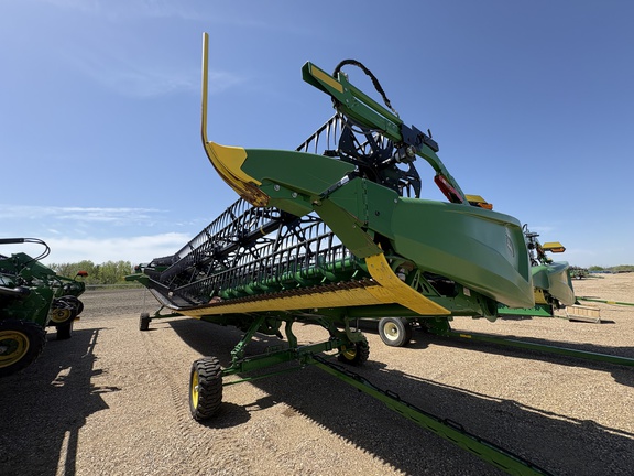 Used 2024 John Deere HD45R Combine Platforms at Horizon Ag & Turf in Lloydminster, AB - Photo4