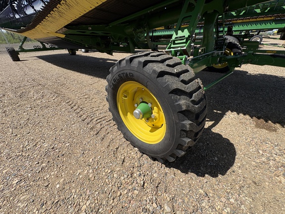 Used 2024 John Deere HD45R Combine Platforms at Horizon Ag & Turf in Lloydminster, AB - Photo15
