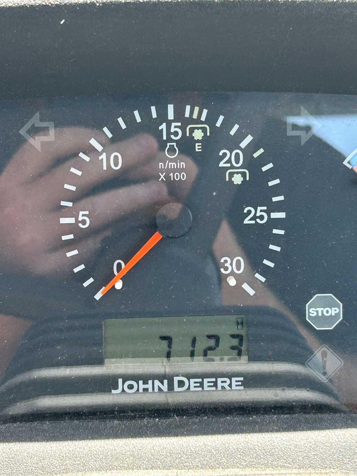 2011 John Deere 5065M Image 6