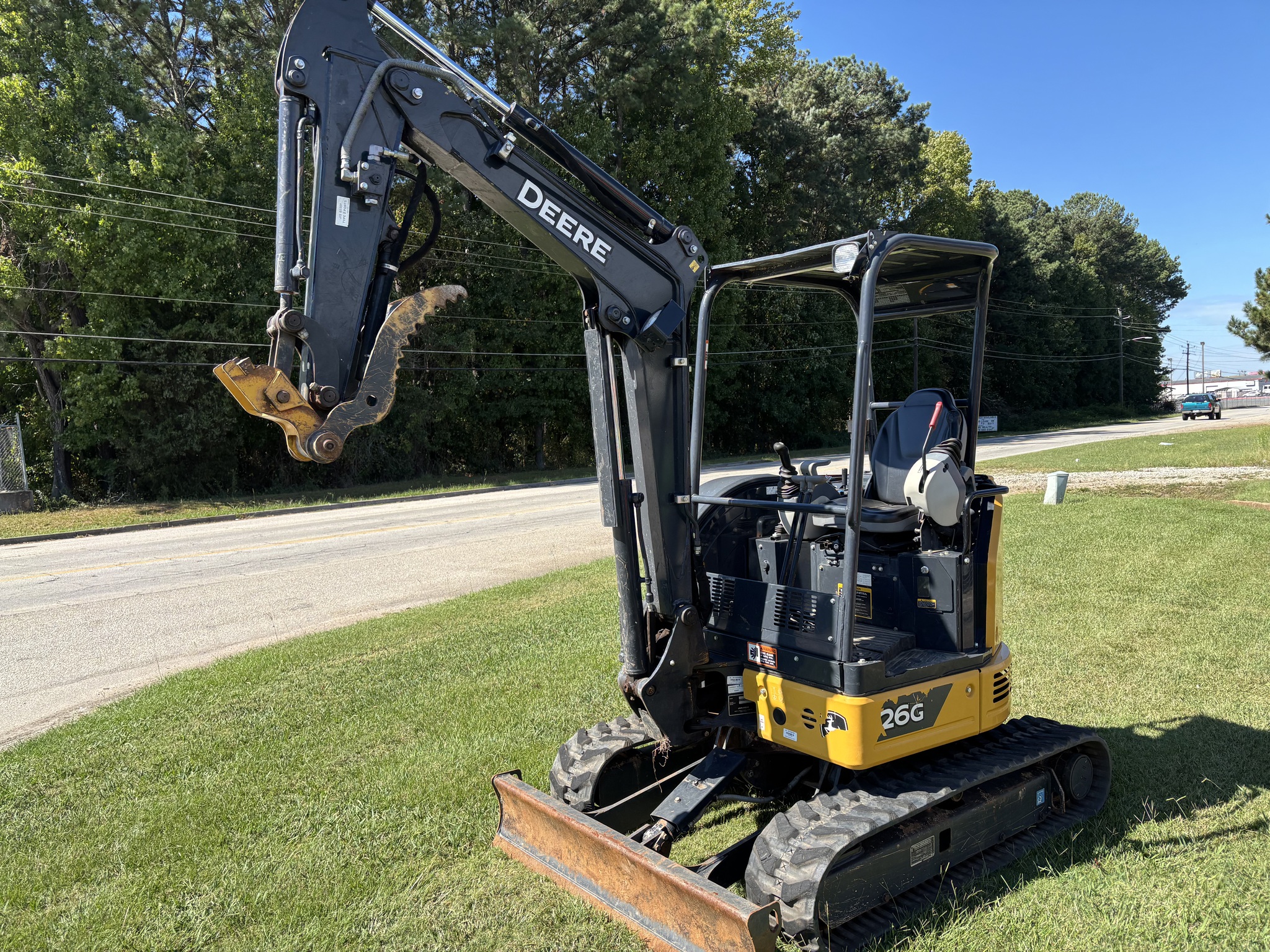 2023 John Deere 26G Image 3