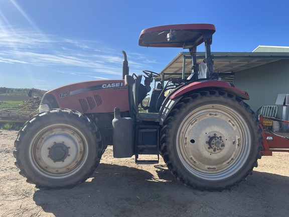 Case IH Maxxum 125 image 9