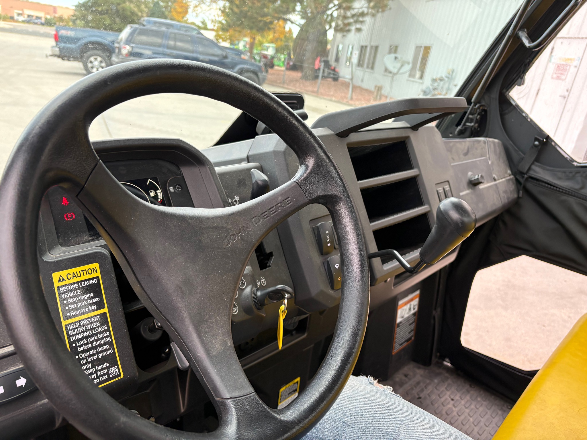 2018 John Deere XUV 835M Image 13