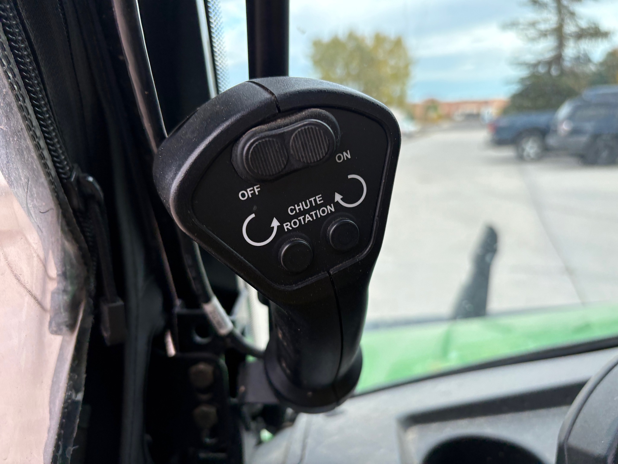 2018 John Deere XUV 835M Image 16