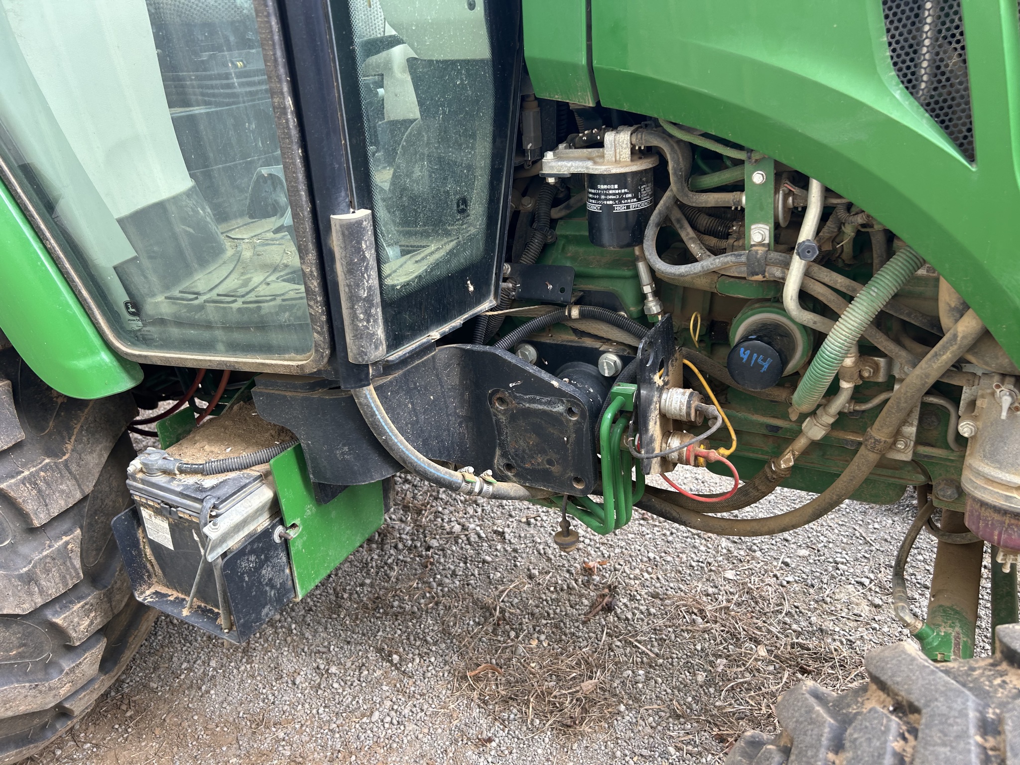2019 John Deere 4066R Image 9