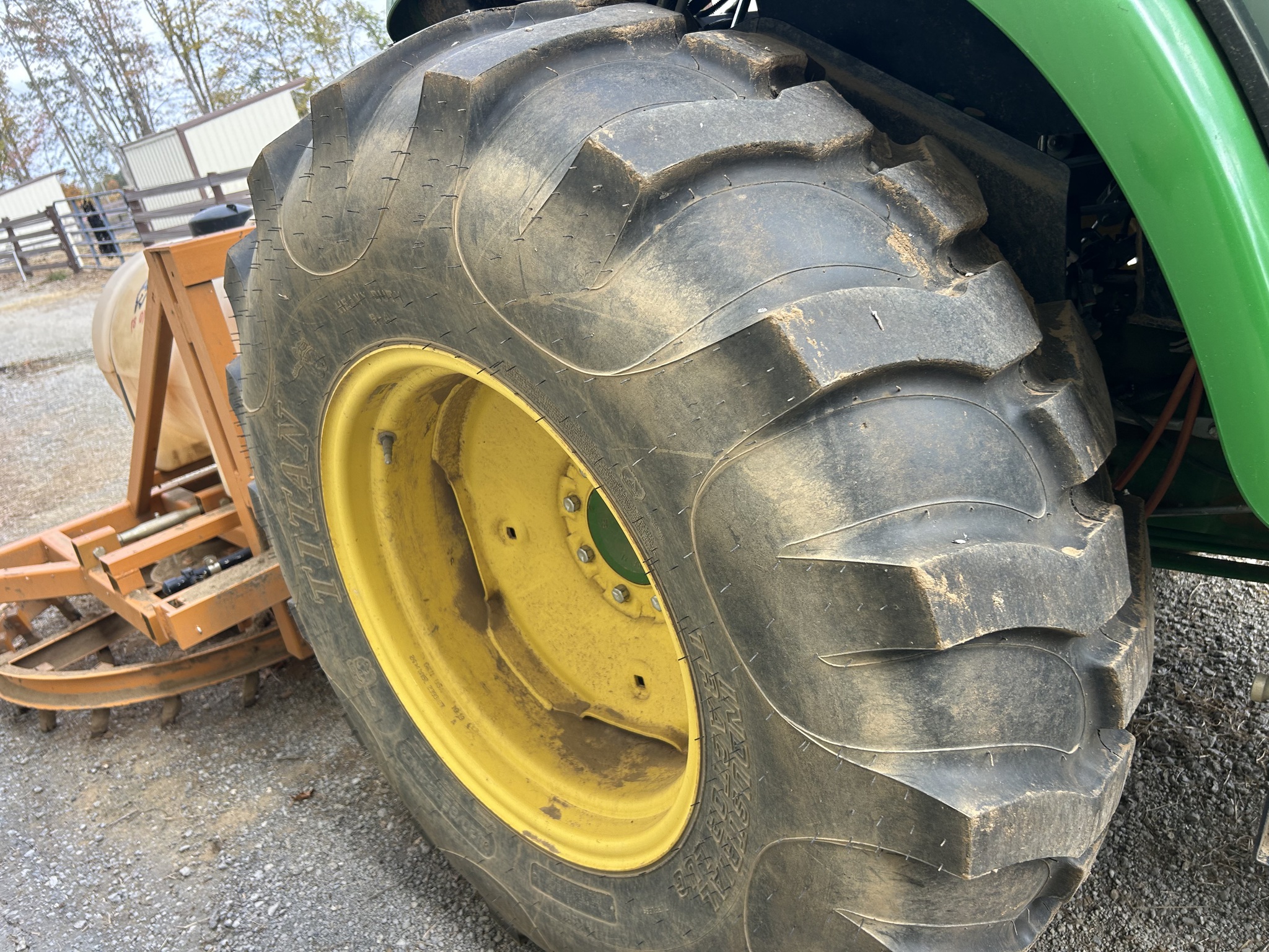 2019 John Deere 4066R Image 7