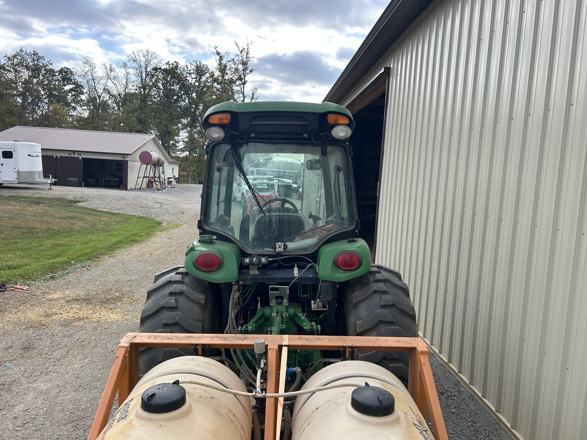 2019 John Deere 4066R Image 4