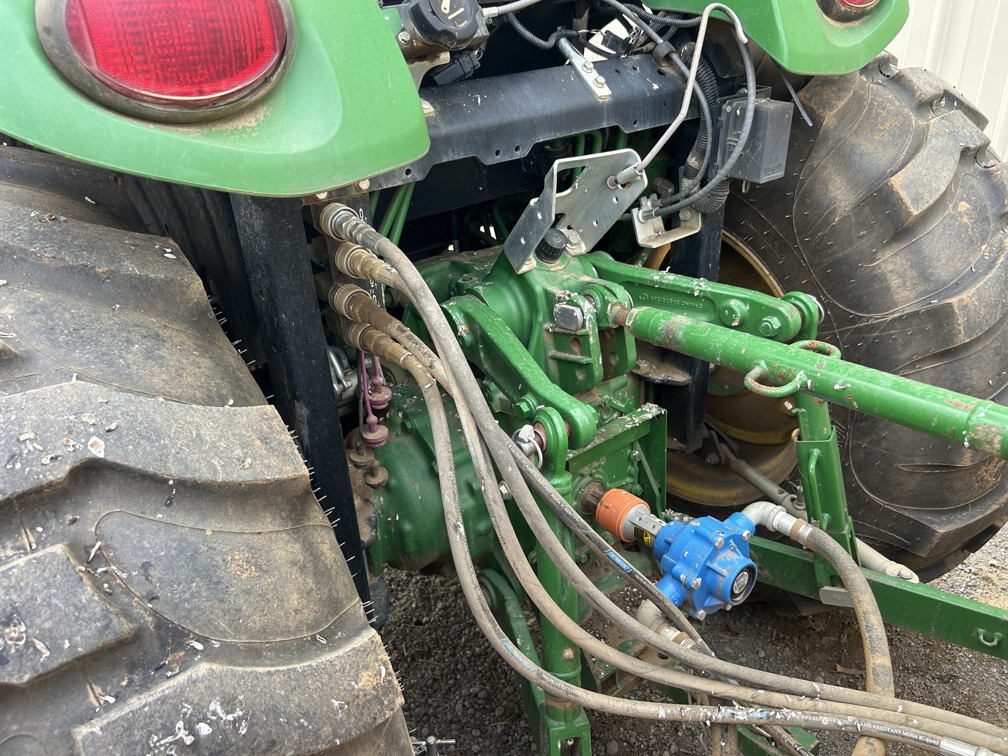 2019 John Deere 4066R Image 14