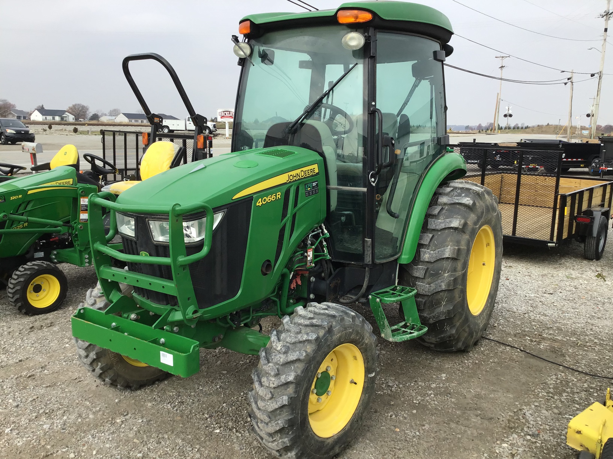 2019 John Deere 4066R Image 1