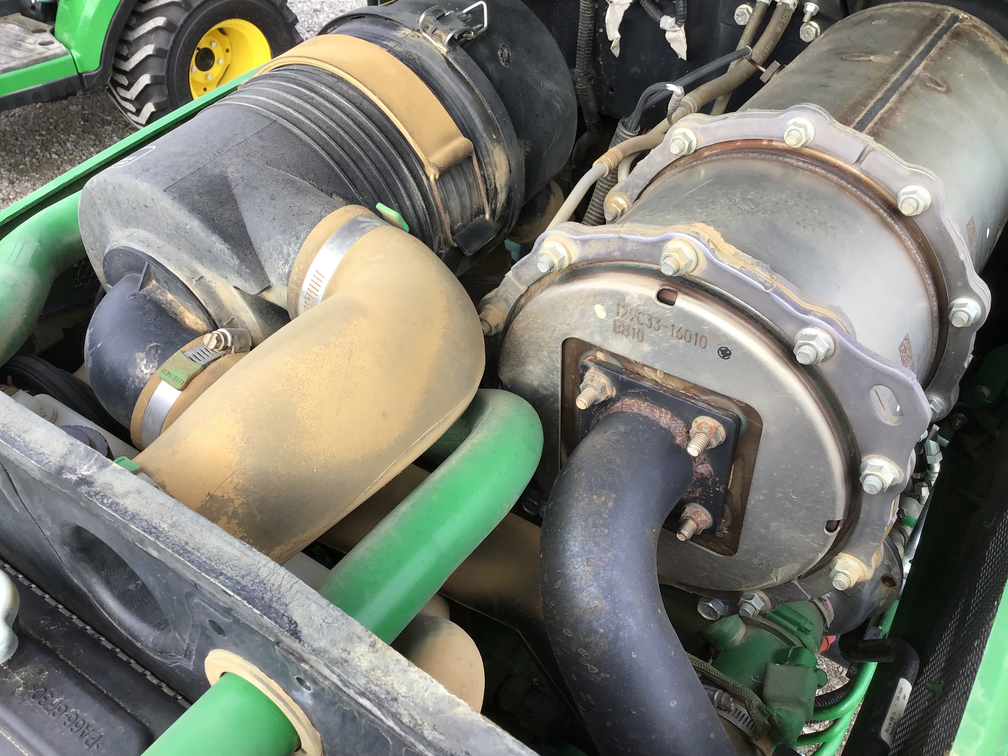 2019 John Deere 4066R Image 18