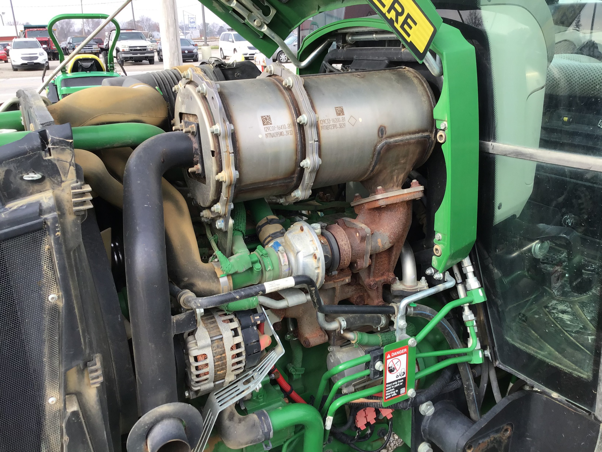 2019 John Deere 4066R Image 19
