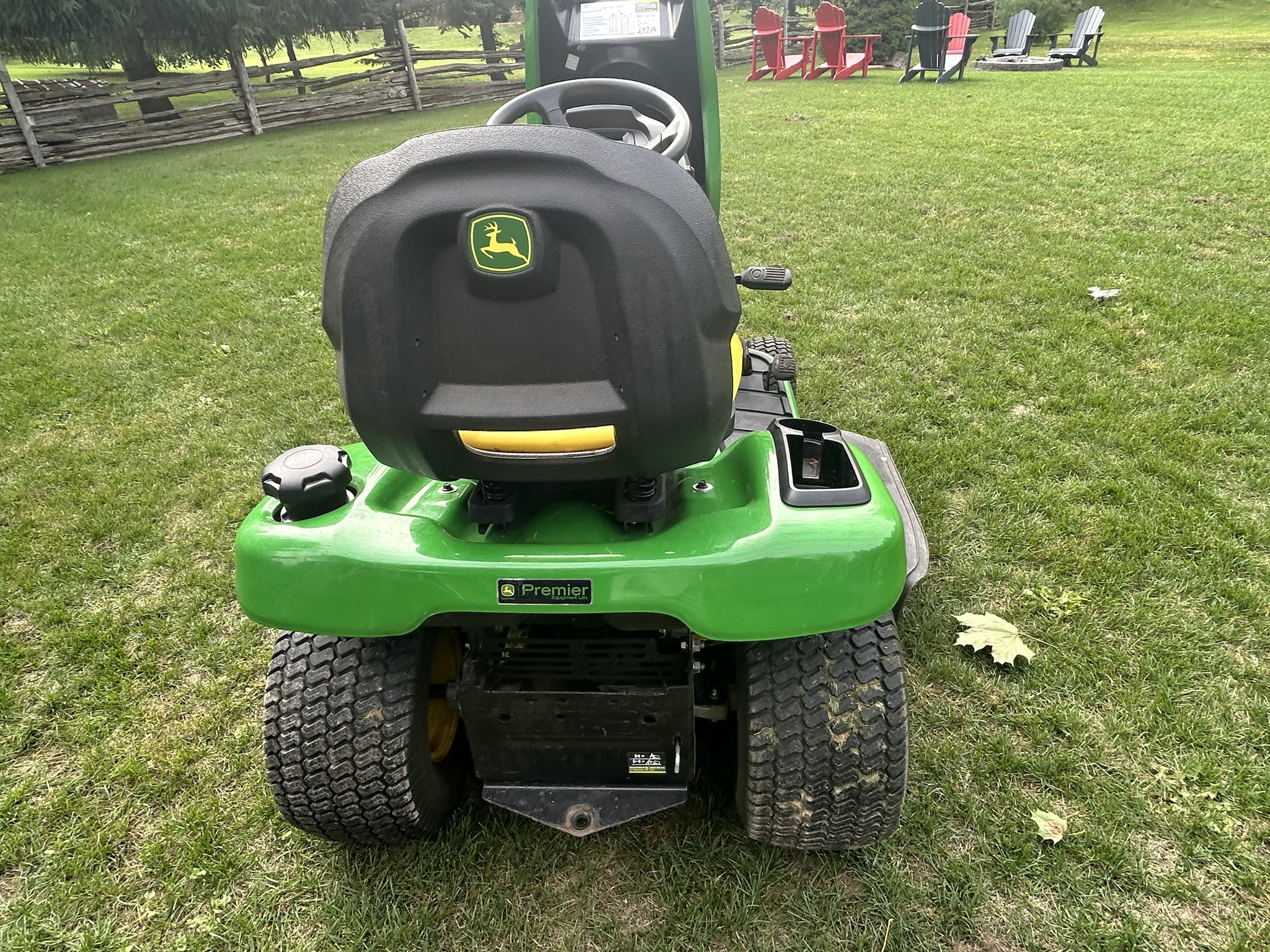 2017 John Deere X330 Image 3