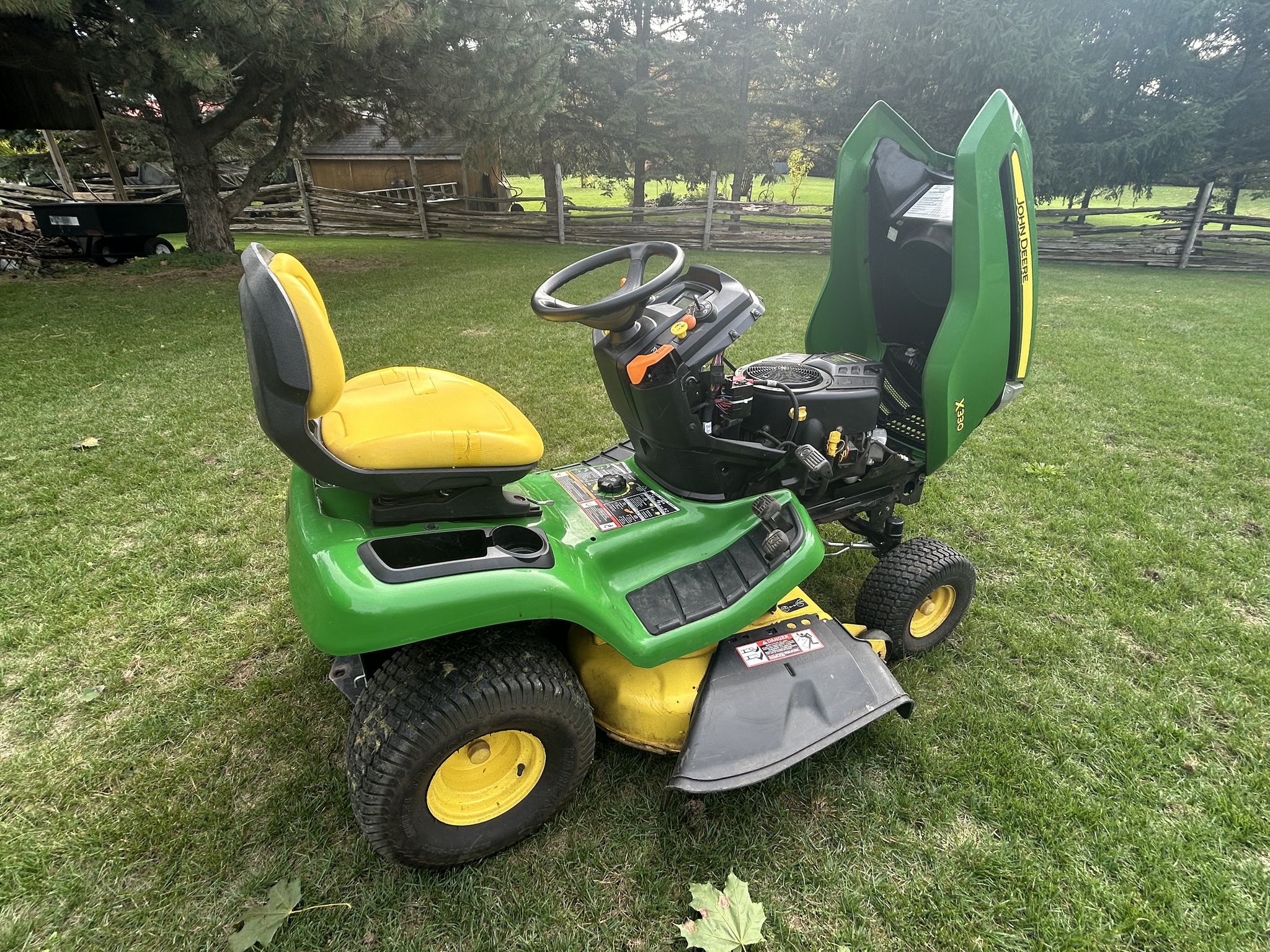 2017 John Deere X330 Image 2