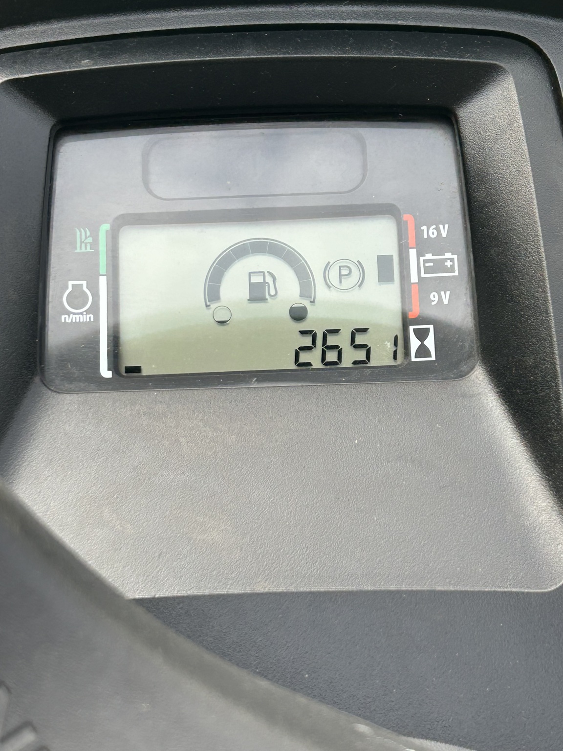 2017 John Deere X330 Image 7