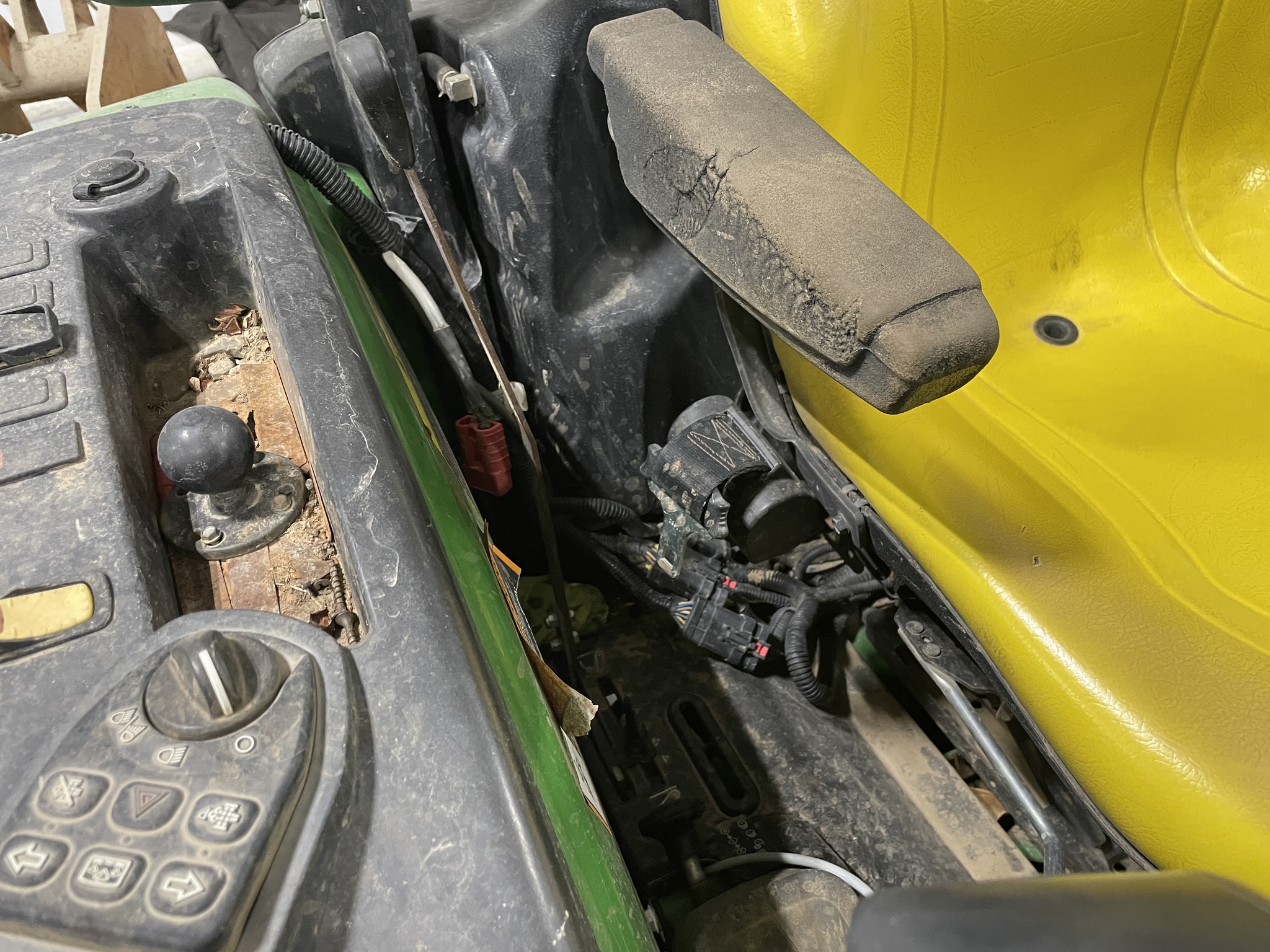  2022 John Deere 4052R at Heritage Tractor in Geneseo, IL