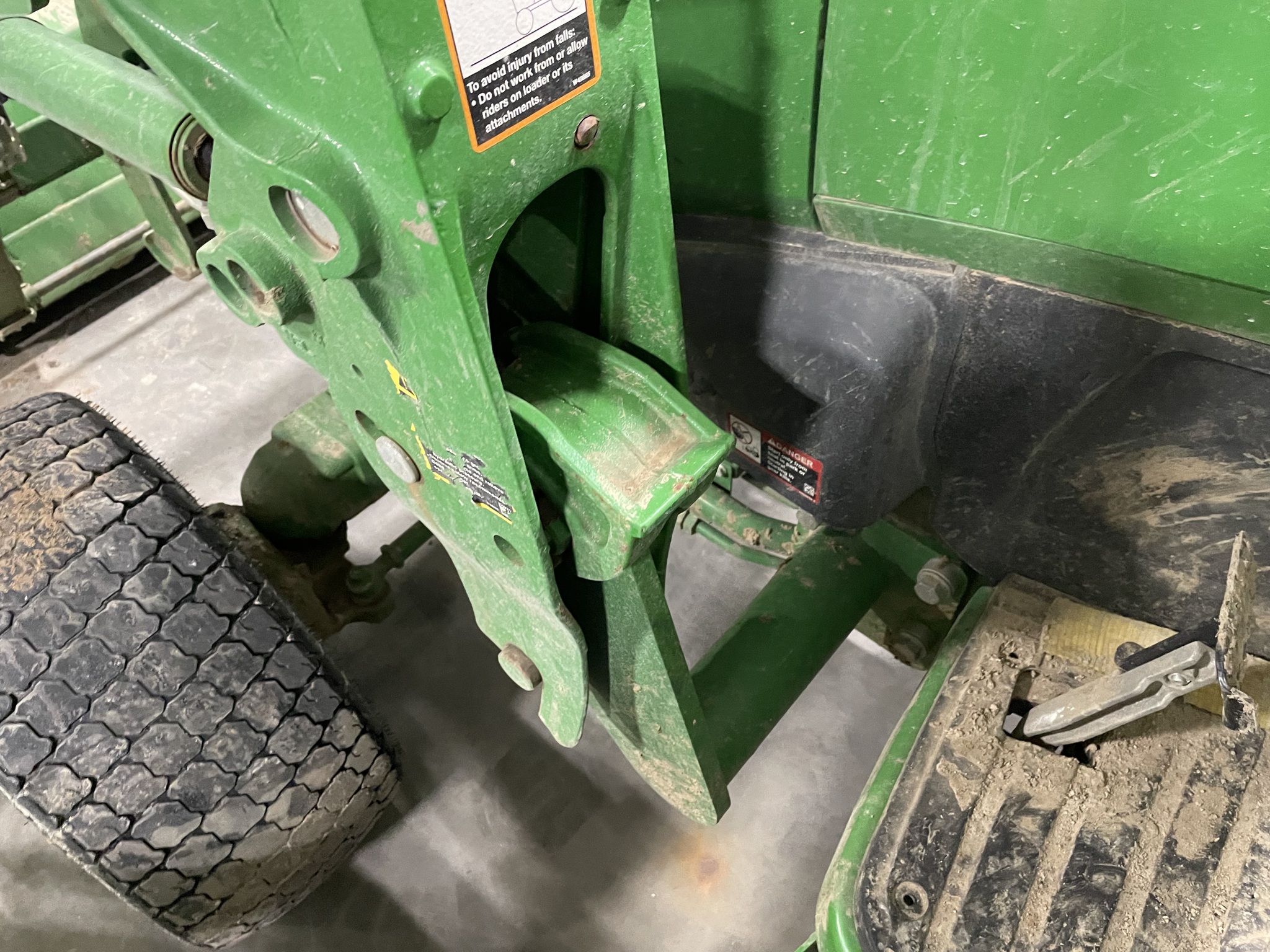  2022 John Deere 4052R at Heritage Tractor in Geneseo, IL