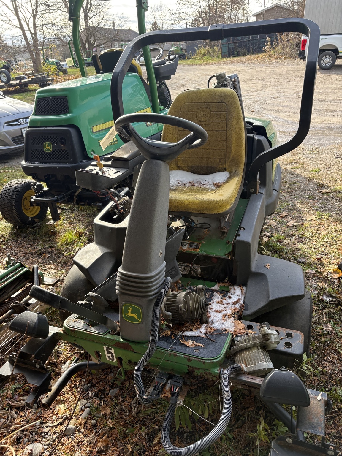 2005 John Deere 2500E Image 1