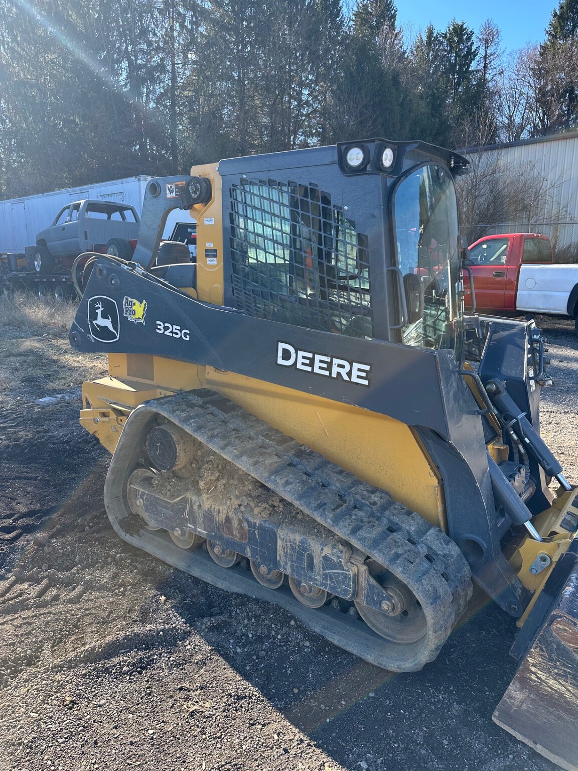 2020 John Deere 325G Image 6