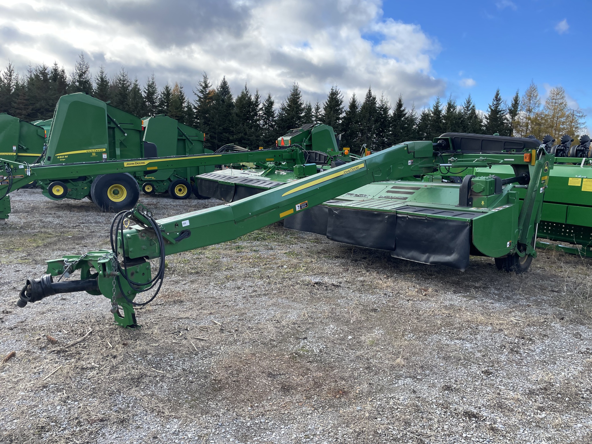 2020 John Deere 835 Image 1