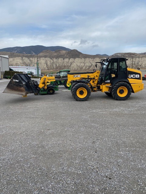 2014 JCB TM320 Image 2
