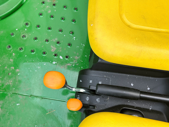 2024 John-Deere TX 4X2