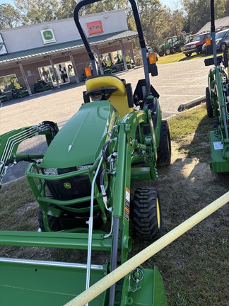 2025 John Deere 1025R Photo 5