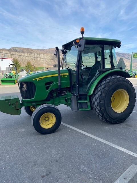 2010 John Deere 5075M Image 3