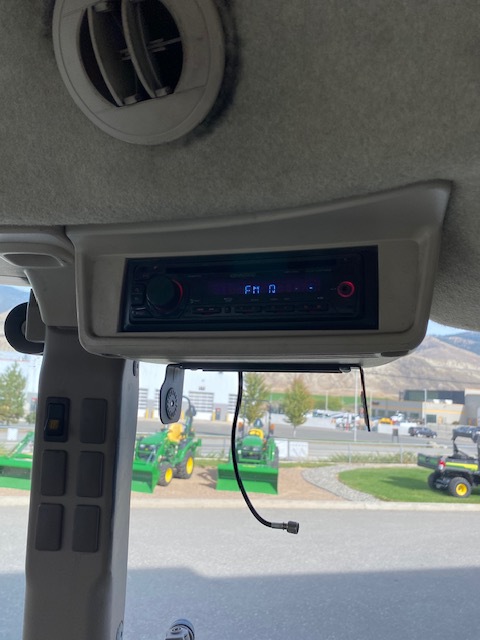 2010 John Deere 5075M Image 9