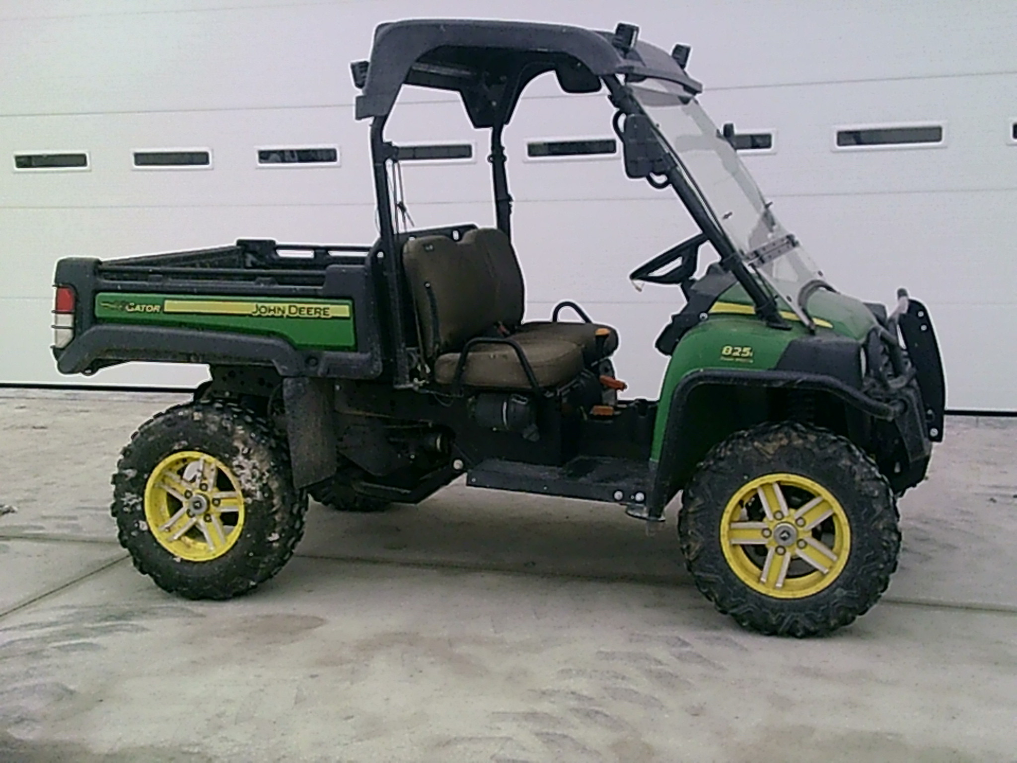 2017 John Deere XUV 825i Image 2