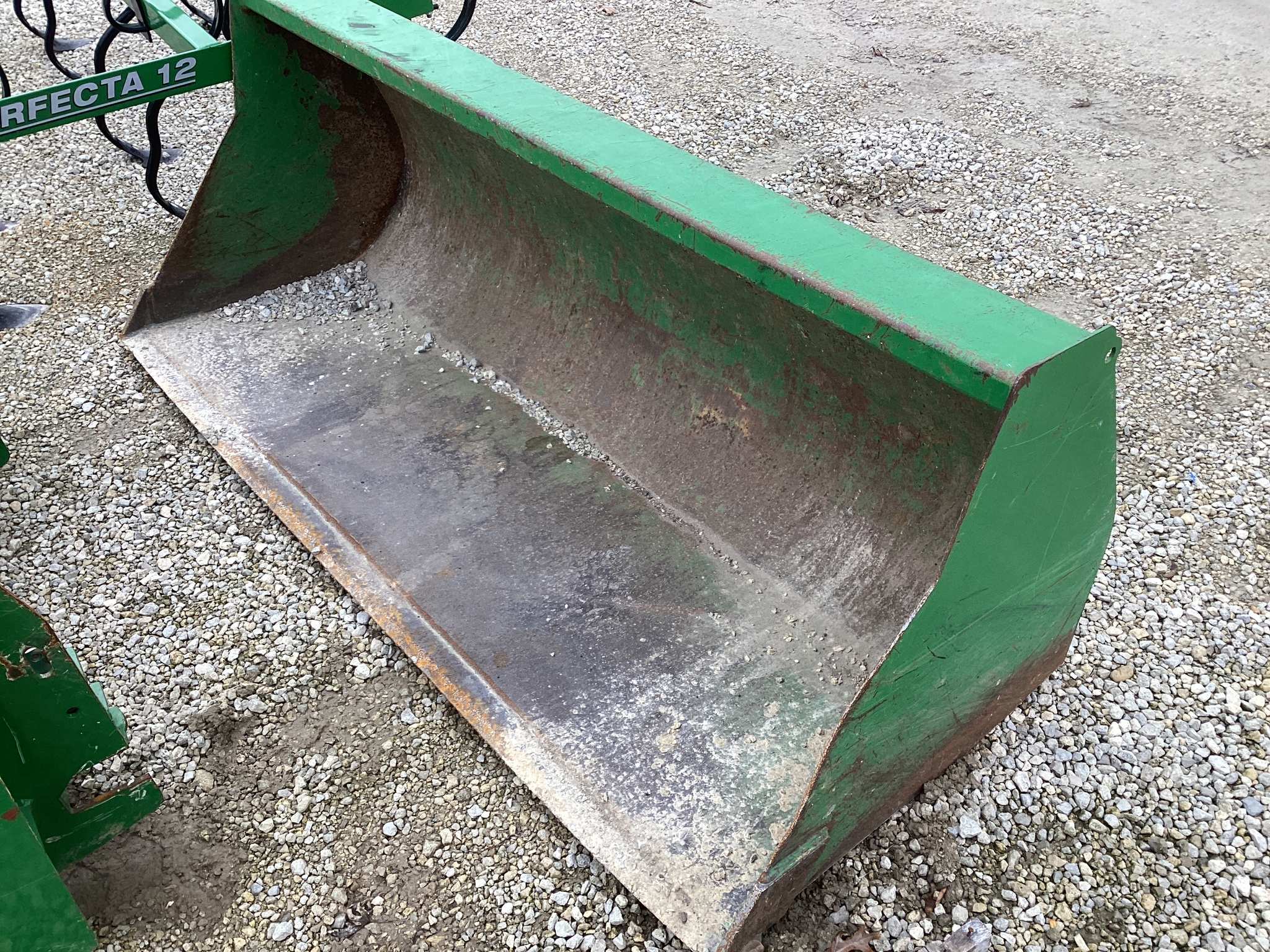 John Deere 74” bucket Image 1