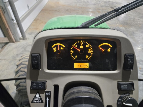 Photo of 2007 John Deere 4720