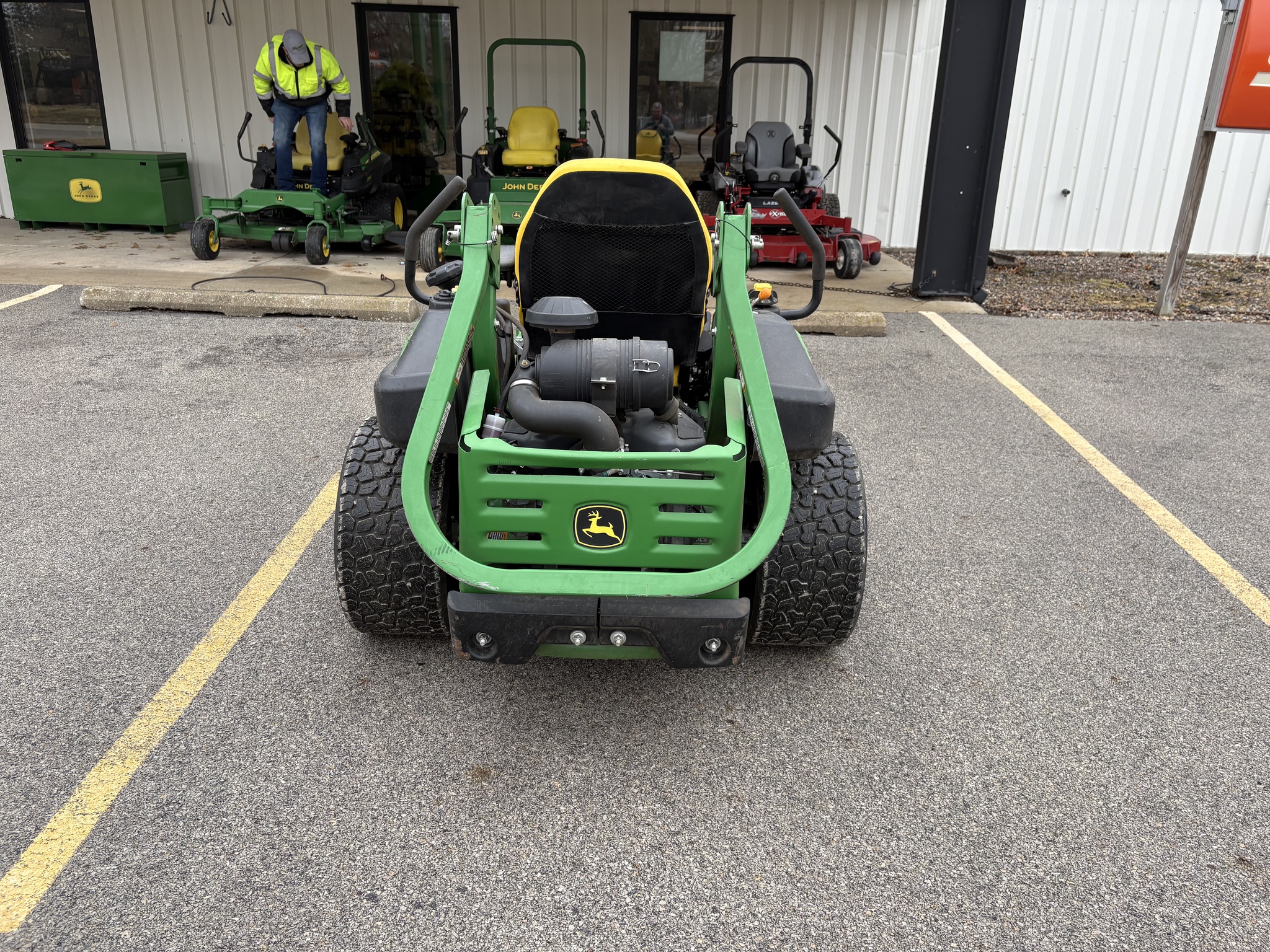  2023 John Deere Z930M at Heritage Tractor in Kewanee, IL