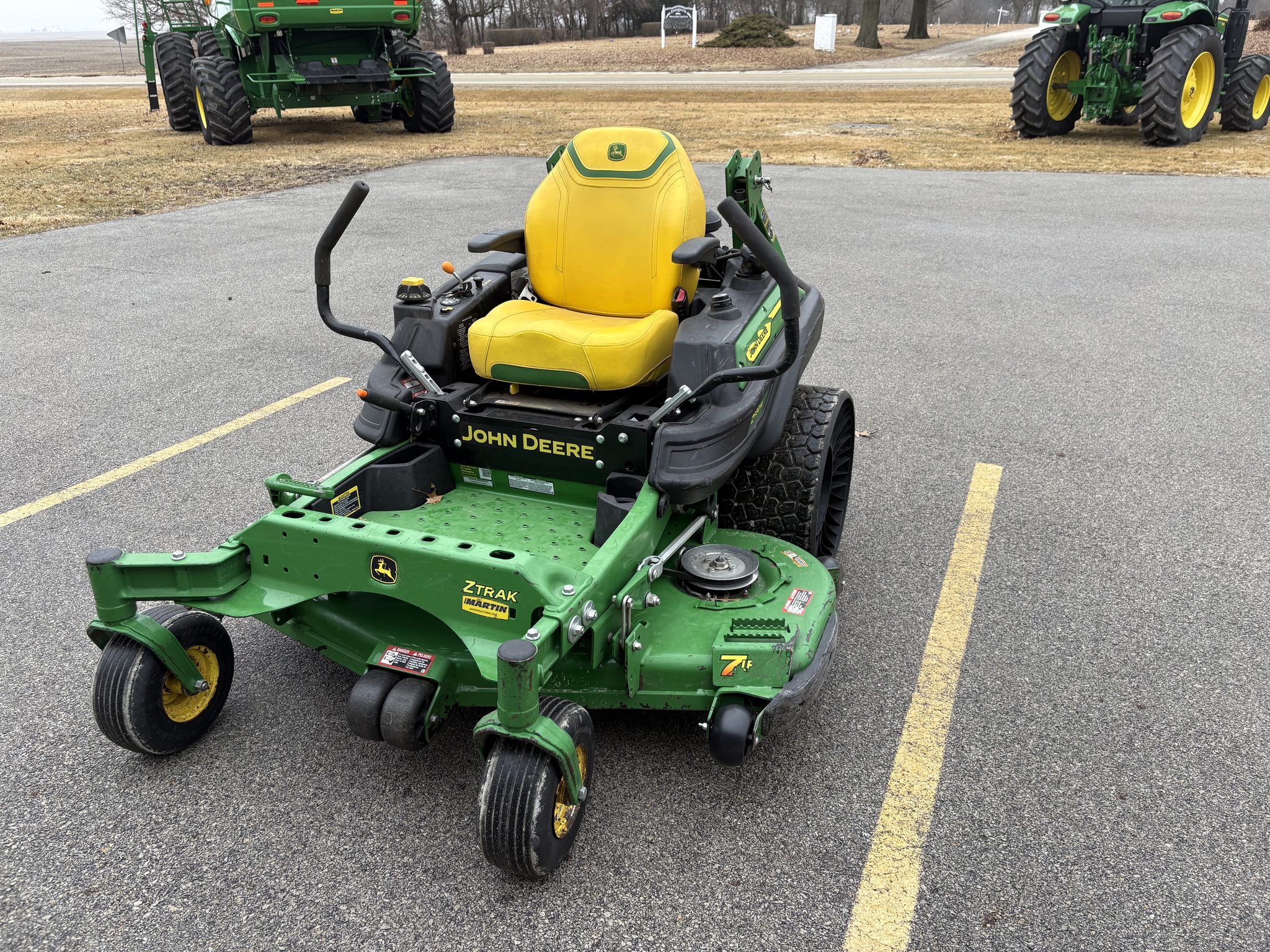  2023 John Deere Z930M at Heritage Tractor in Kewanee, IL