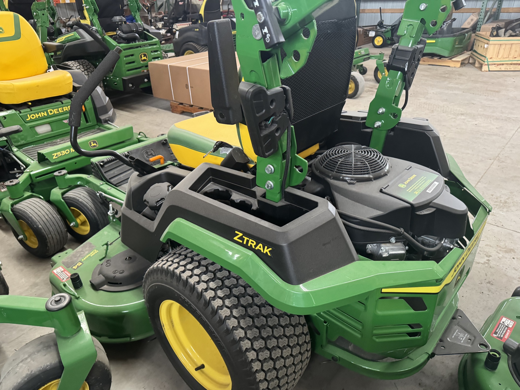 2025 John Deere Z530R Image 4