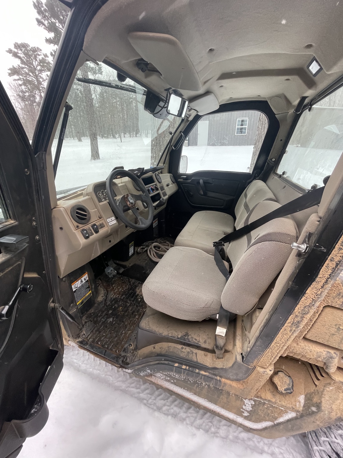  2023 John Deere XUV 835R at Heritage Tractor in Harrison, AR