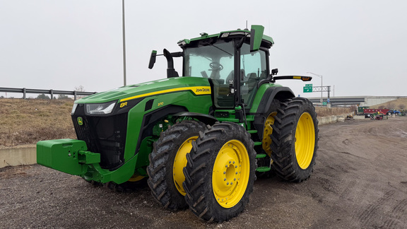 2022 John-Deere 8R 370