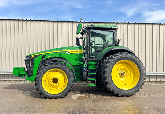 2022 John-Deere 8R 370