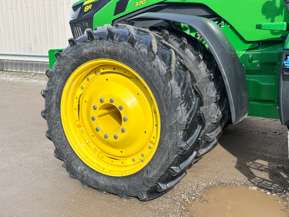2022 John-Deere 8R 370