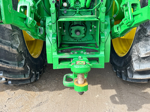 2022 John-Deere 8R 370